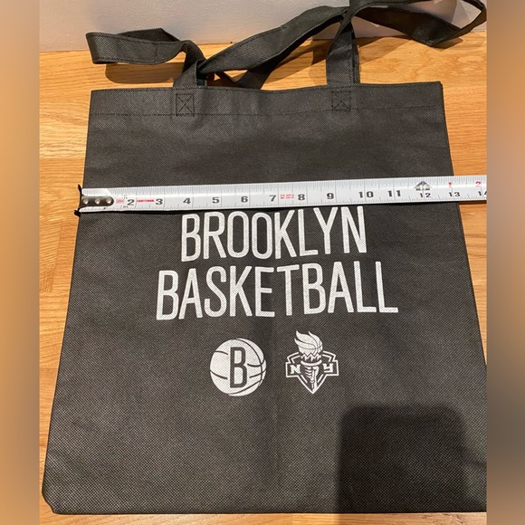 NWT Brooklyn Nets / Liberty “Brooklyn Basketball” Reusable tote in black & white - Picture 1 of 3
